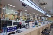 철원군, 민원실 내 강화유리 가림막 설치