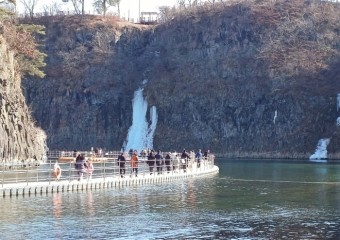 철원 한탄강 물윗길.. 21만명 방문하며 성료