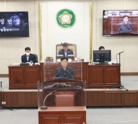 이현종 철원군수, 내년도 예산안 제출 군정운영 시정 연설